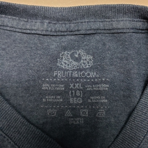 3/$15 boys fruit of the loom basic blue vneck tshirt size XXL 16 - Picture 5 of 6